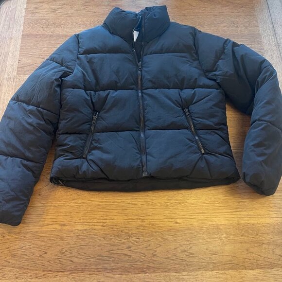 H&M Black SMALL Long Sleeve Full Zip Puffer Jacket NWT 328 - Picture 1 of 2